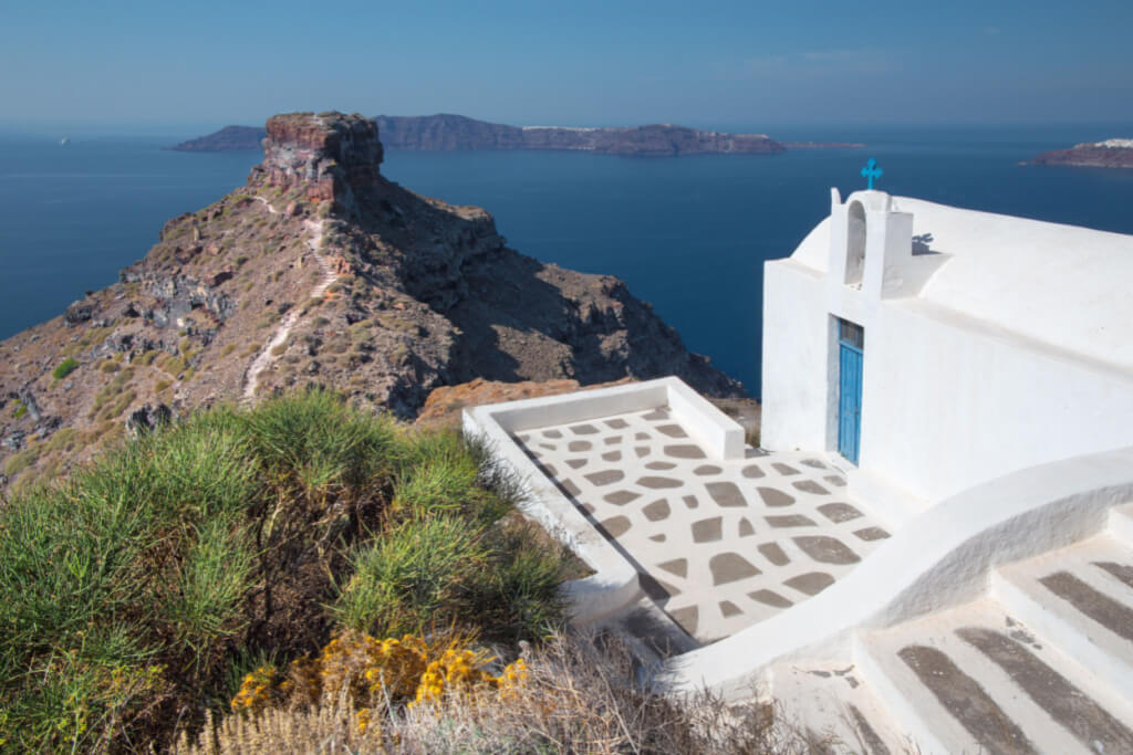 Discover Santorini's Archaeological Attractions-Byzantine Castle Ruins in Skaros. Echoes of byzantine splendor-BusTravel